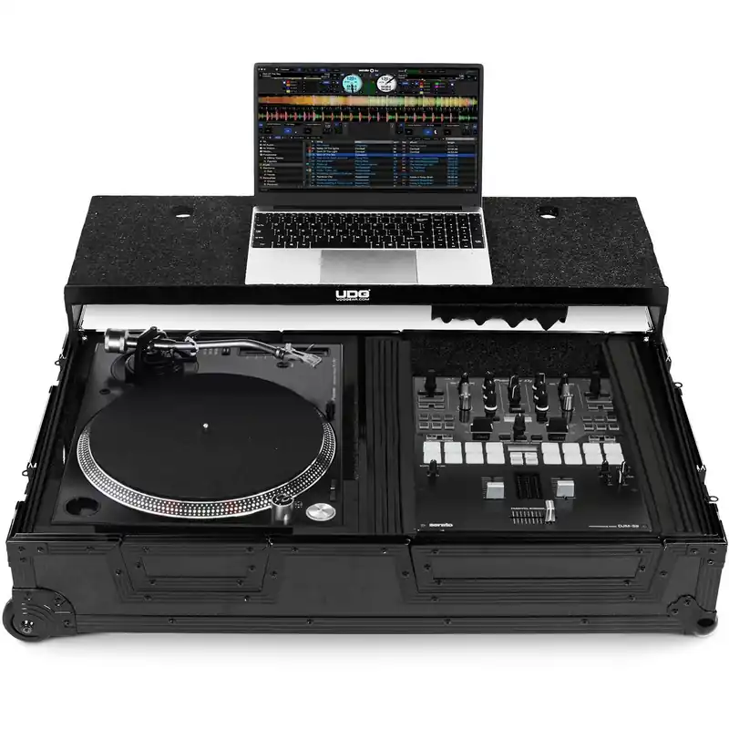 UDG U91100BL Ultimate Flight Case Single Turntable Battle f� Fynd