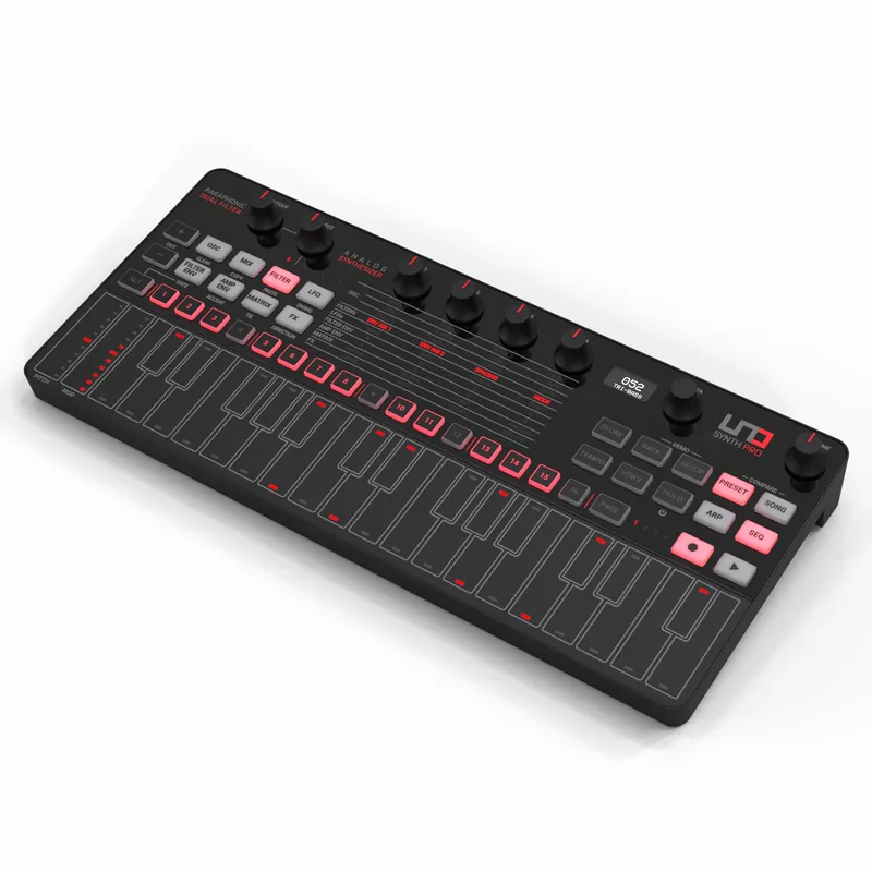 Sänkt pris IK Multimedia Uno Synth Pro Desktop Black synthesizer